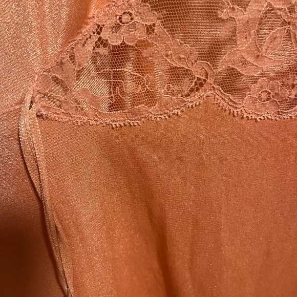 Stunning Emilio pucci nightgown xs peach colored - Picture 6 of 8
